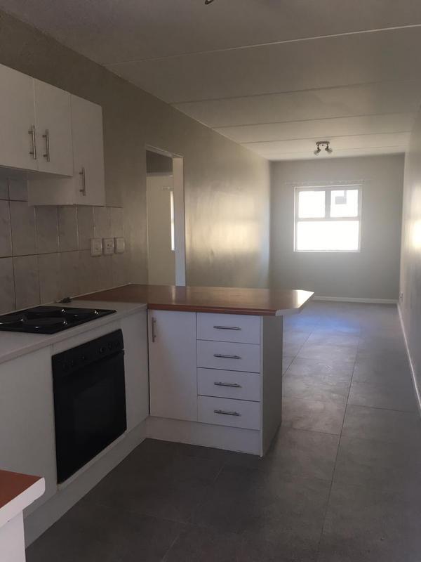 To Let 2 Bedroom Property for Rent in Goodwood Central Western Cape